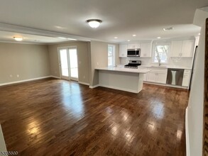 30 Gregory Ave in Morris Plains, NJ - Building Photo - Building Photo