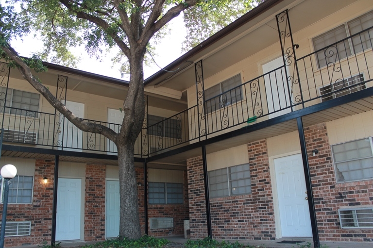 College View Apartments in San Angelo, TX - Building Photo