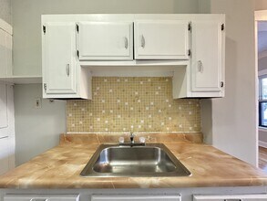 2249 W Wilson Ave in Chicago, IL - Building Photo - Building Photo