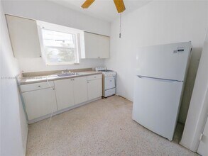 2170 NW Flagler Terrace in Miami, FL - Building Photo - Building Photo