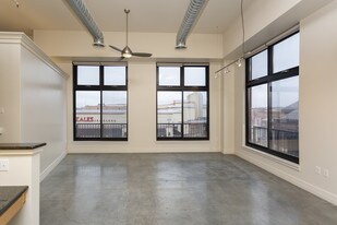 Zona Rosa in Kansas City, MO - Building Photo