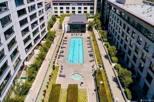250 King St, Unit 1012 in San Francisco, CA - Building Photo