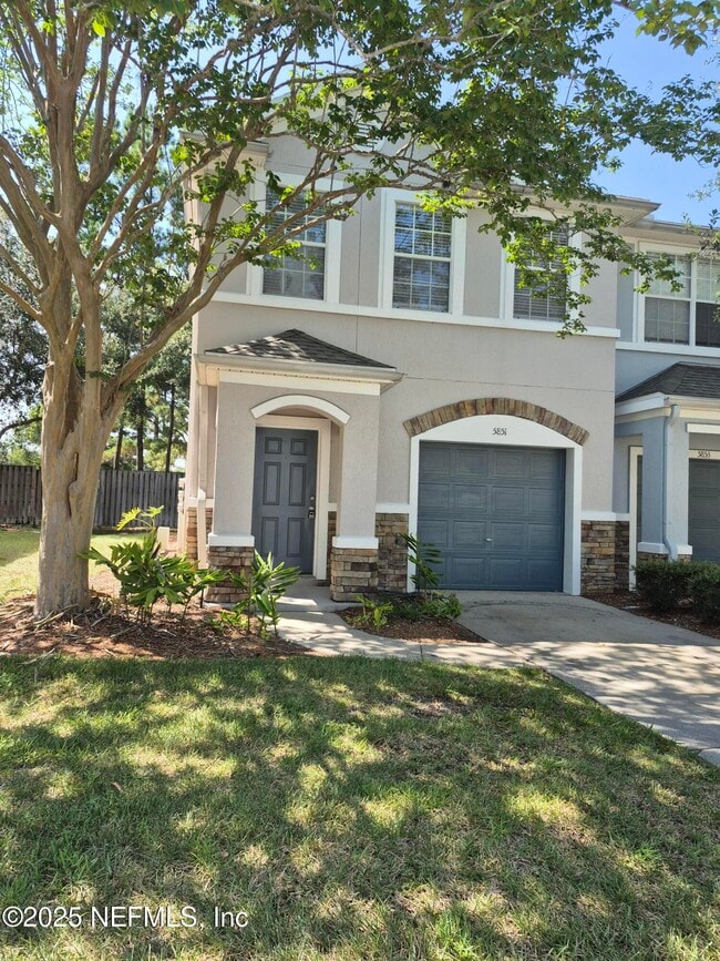 property at 5851 Parkstone Crossing Dr