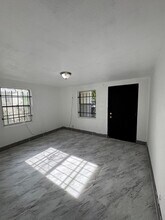 929 W 27th St in Jacksonville, FL - Building Photo - Building Photo