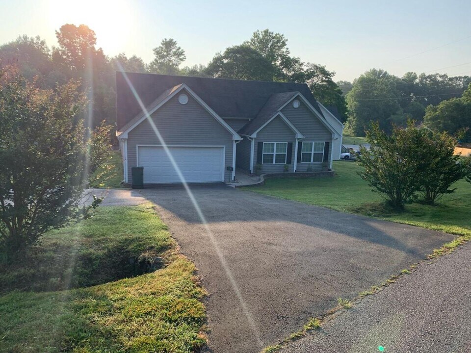 331 Wahsega Way in Dahlonega, GA - Building Photo