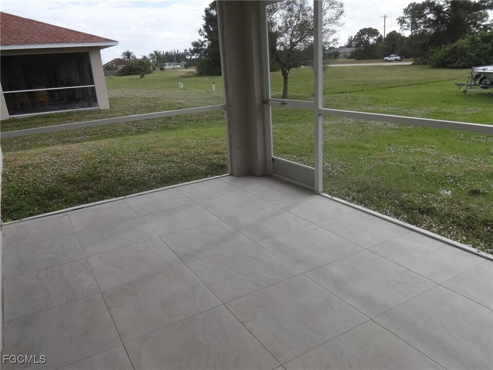 2310 NW Embers Terrace in Cape Coral, FL - Building Photo