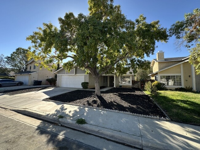 4732 Katrina Pl in Palmdale, CA - Building Photo - Building Photo
