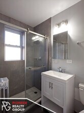 1549 W Sherwin Ave in Chicago, IL - Building Photo - Building Photo