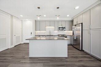 9757 Katy Fwy in Houston, TX - Building Photo - Building Photo