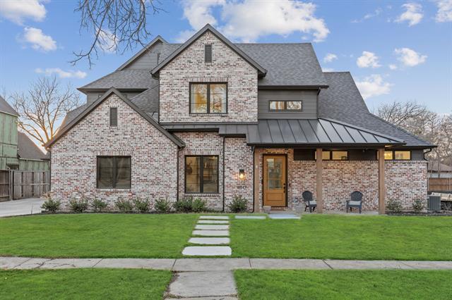 9847 Mixon Dr in Dallas, TX - Building Photo