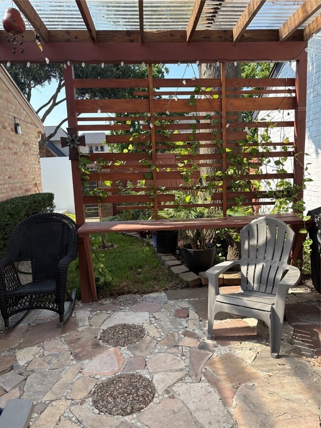 1012 Fleetwood Pl Dr in Houston, TX - Building Photo - Building Photo