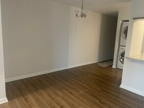 741 W Ocean View Ave in Norfolk, VA - Building Photo - Building Photo