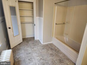 387 Charles St in Coatesville, PA - Building Photo - Building Photo