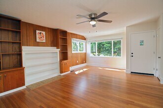 6805 NE Prescott St in Portland, OR - Building Photo - Building Photo