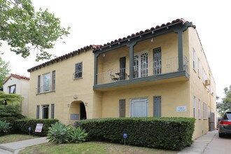 204-206 S Rexford Dr in Beverly Hills, CA - Building Photo - Building Photo