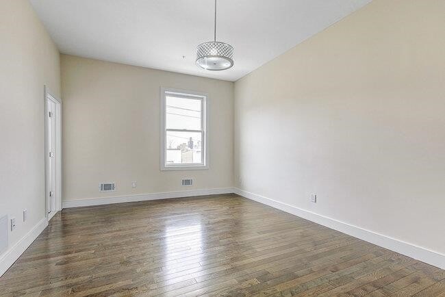 542 29th St in Union City, NJ - Building Photo - Building Photo