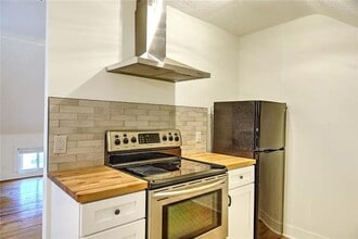 21 Brewster St in Pawtucket, RI - Building Photo - Building Photo