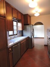 3751 Olive Ave, Unit B in Long Beach, CA - Building Photo - Building Photo