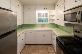 1913 S Sneed Ave in Tyler, TX - Building Photo - Building Photo