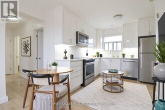 4 Benson Ave in Mississauga, ON - Building Photo - Building Photo