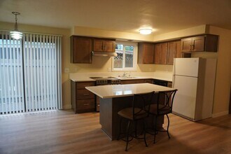 3128 NE 86th Ave-Unit -3128 NE 86TH AVE in Vancouver, WA - Building Photo - Building Photo