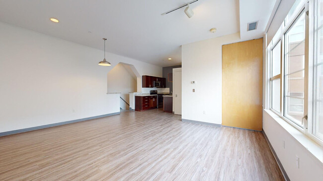 394 Harrison Ave, Unit 14-B in Boston, MA - Building Photo - Building Photo