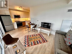 38-738 Annie Craig Dr in Toronto, ON - Building Photo - Building Photo