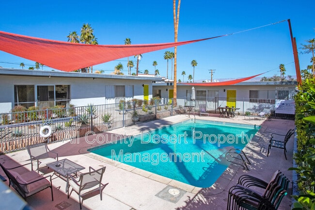 46075 Ocotillo Dr, Unit Unit 2 in Palm Desert, CA - Building Photo - Building Photo