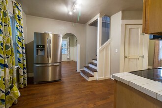 9421 N Calhoun Ave in Portland, OR - Building Photo - Building Photo