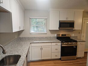 50 Overbrook Dr in Smyrna, GA - Building Photo - Building Photo