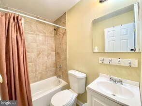 2010 N Carlisle St in Philadelphia, PA - Building Photo - Building Photo