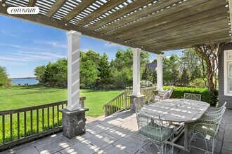 66 Evergreen Ave in East Moriches, NY - Building Photo - Building Photo