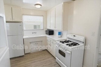 22915 9th St in Santa Clarita, CA - Building Photo - Building Photo