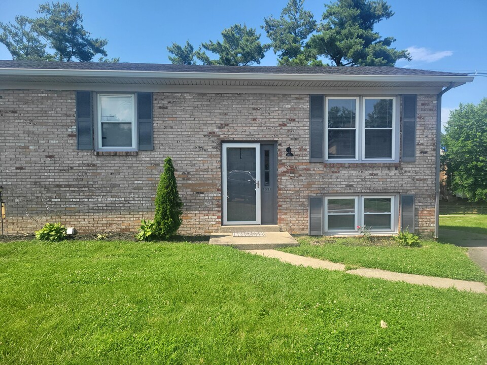 3351 Moundview Ct in Lexington, KY - Building Photo