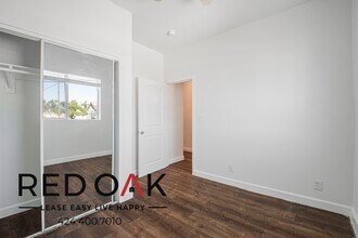 1847 1/2 W Florence Ave in Los Angeles, CA - Building Photo - Building Photo