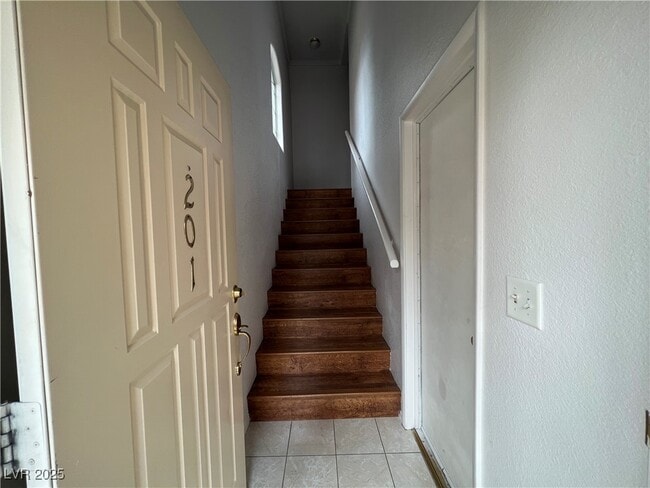 8301 Boseck Dr in Las Vegas, NV - Building Photo - Building Photo