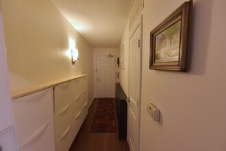 880 N Pollard St, Unit 425 in Arlington, VA - Foto de edificio - Building Photo