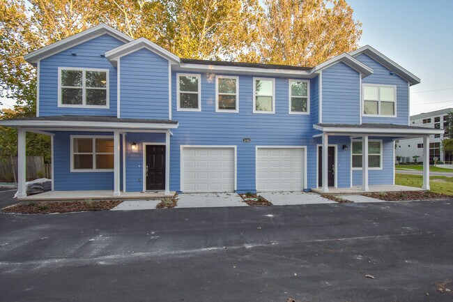 property at 2600 SW 35th Pl
