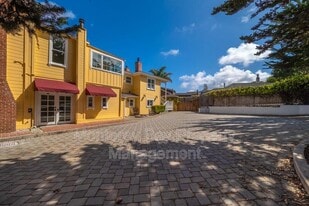 225 Central Ave in Pacific Grove, CA - Building Photo