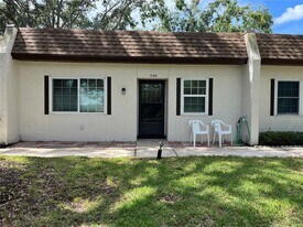 3160 Highlands Blvd in Palm Harbor, FL - Building Photo