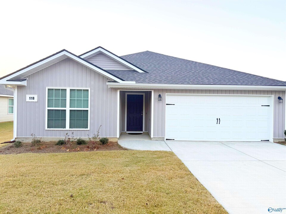 118 Fuller Dr in Meridianville, AL - Building Photo