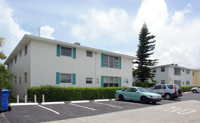 1420-1440 SE 3rd St in Deerfield Beach, FL - Building Photo - Building Photo