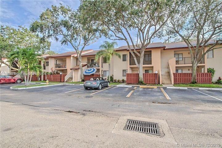 7951 Southgate Blvd in North Lauderdale, FL - Building Photo