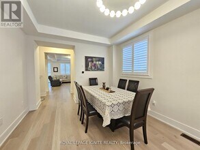 48 Duxbury Rd in Brampton, ON - Building Photo - Building Photo