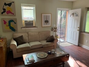 5118 Dresden Way in Pittsburgh, PA - Building Photo - Building Photo