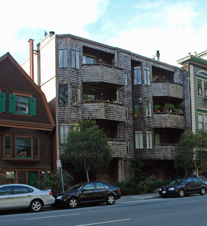 1685 Oak St in San Francisco, CA - Building Photo