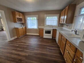 12620 SW 9th St in Beaverton, OR - Building Photo - Building Photo