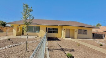 5647 Cory Dr, Unit A in El Paso, TX - Building Photo