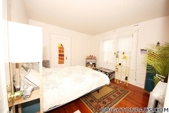 29 Justin Rd, Unit 1 in Boston, MA - Foto de edificio - Building Photo