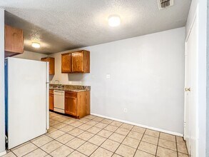 9619 Boston Ave in Lubbock, TX - Foto de edificio - Building Photo